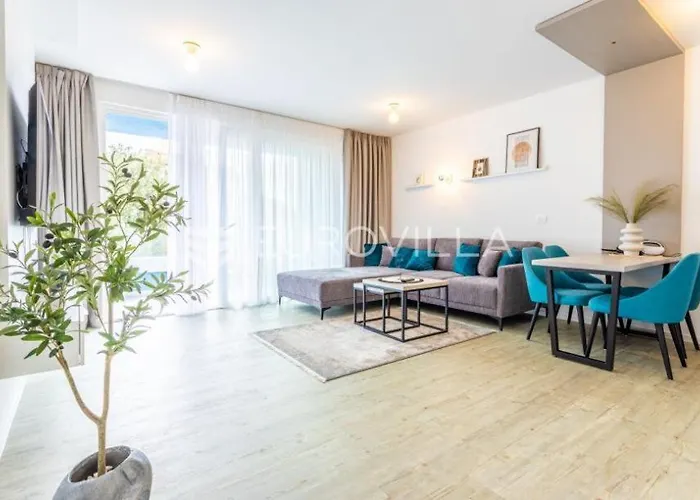 Apart-m Apartment *