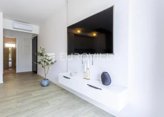 Apartment Apart-m Krvavica