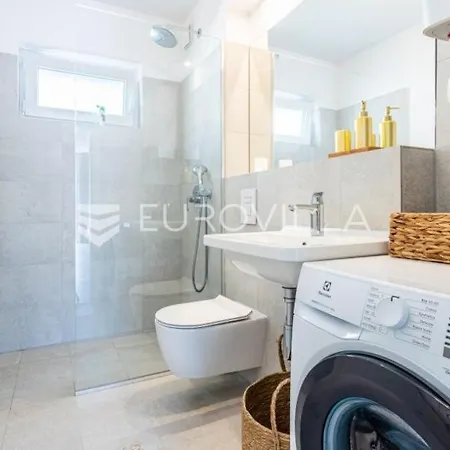 Apartament Apart-m *